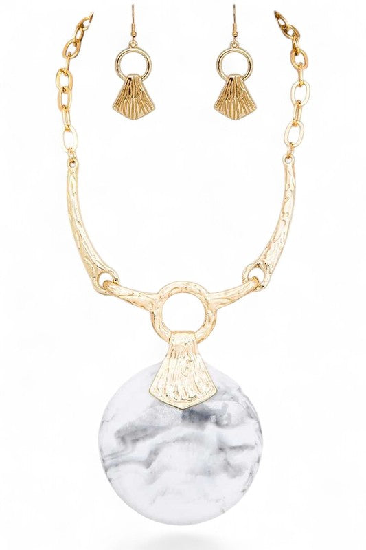Oversize Faux Stone Resin Pendant Necklace Set