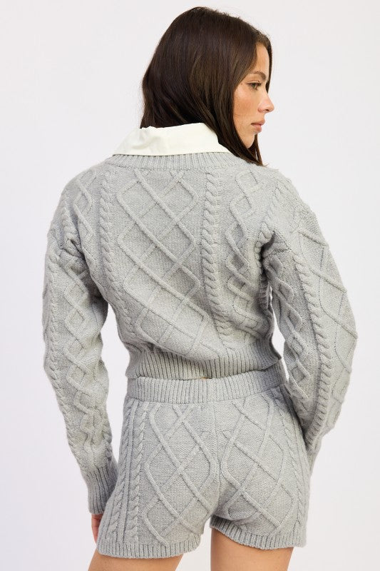 CABLE KNIT CROPPED SWEATER