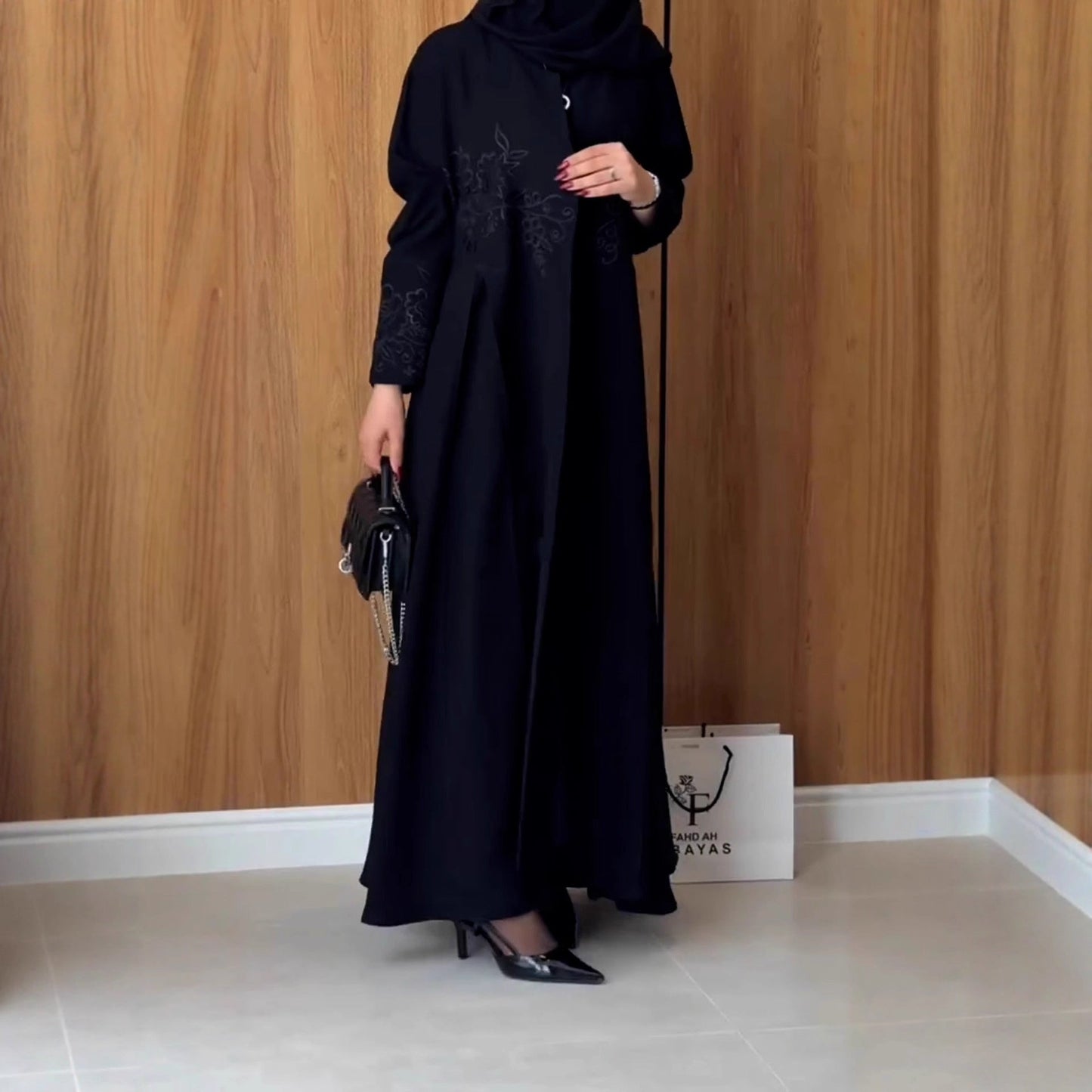 Arrival Designer Model Graceful Embroidery Mid Length Robe Jacket