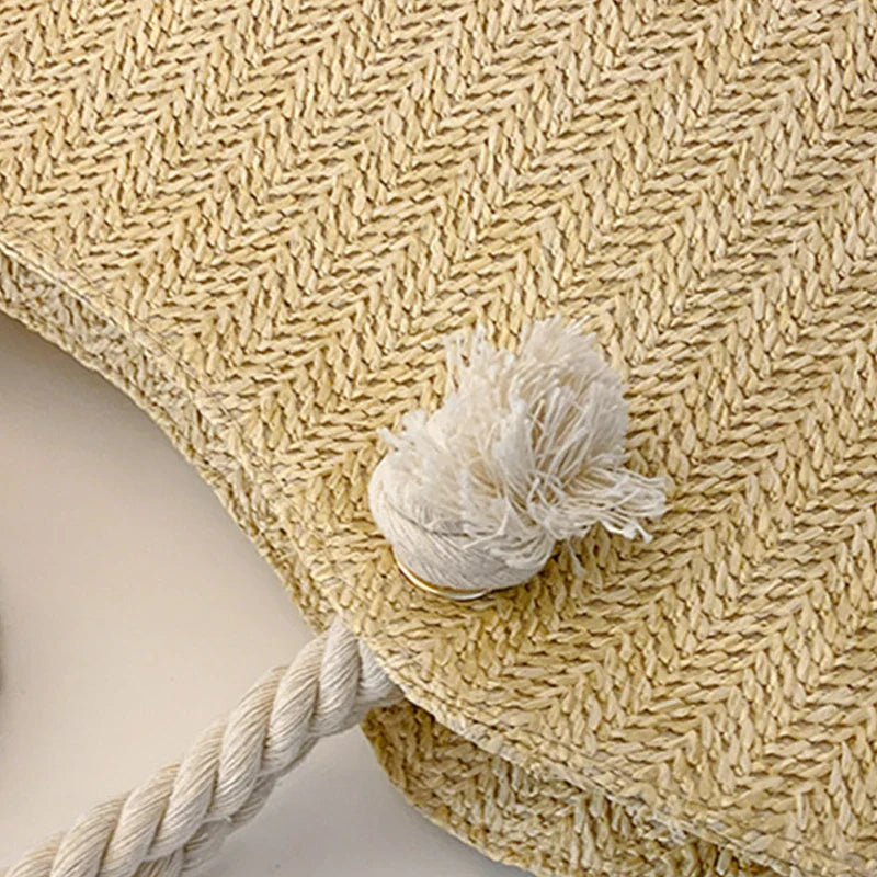 Luxury Design Women's Raffia Large Capacity Tote Handbag | Summer Beach Vacation Bohemian Shoulder Bag (Soft, Zipper Closure)