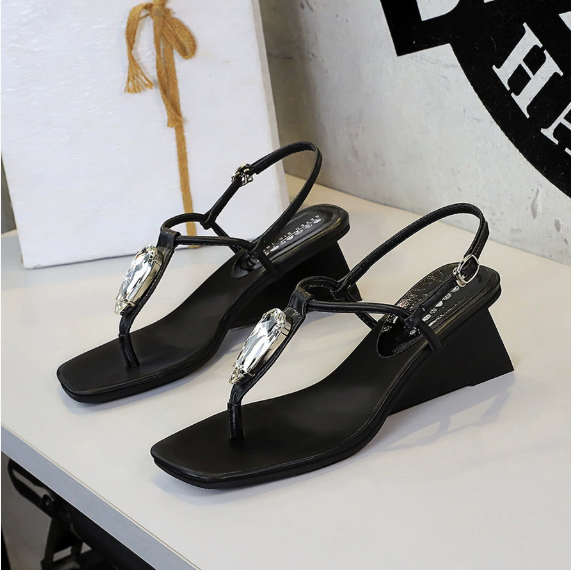 Design High Face Wedge Sandals with Flip Flops Women Rhinestone Thin Strap Flip Flops Women High Heels