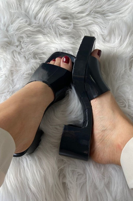 ROSE SLIP ON COMFORTABLE HEELS