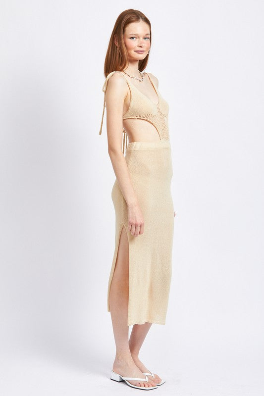 CUT OUT DETAUL MIDI DRESS WITH SHOULDER TIES