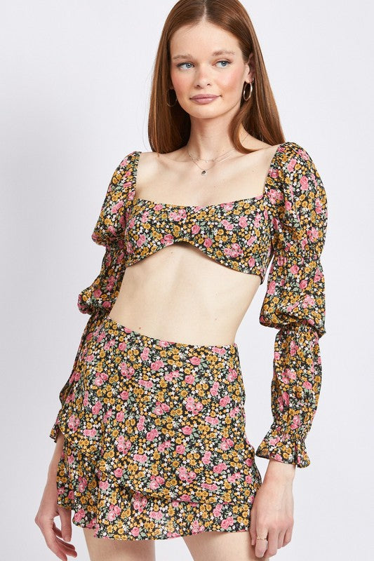 FLORAL PRINT PUFF SLEEVE CROP TOP