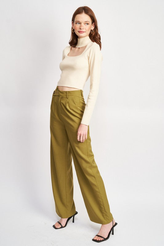 TURTLE NECK CROP TOP WTIH CUT OUT