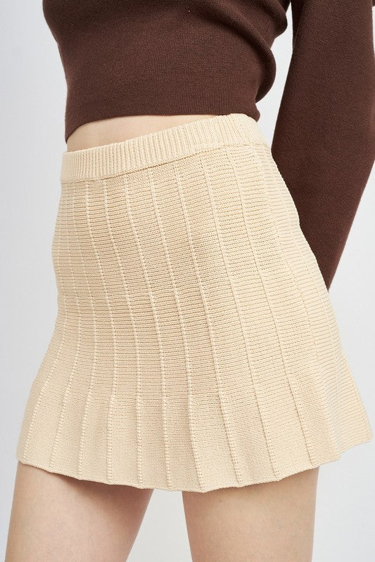 PLEATED MINI SKIRT WITH ELASTIC WAISTBAND