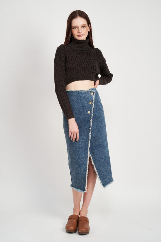 TURTLE NECK CABLE KNIT CROP TOP