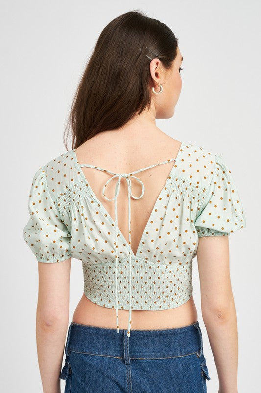 V NECK FLORAL CROP TOP WITH SMOCKING