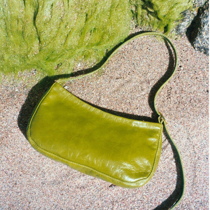 Underarm baguette bag, fashion shoulder bag, bag women's simple and versatile underarm bag, oil wax leather handbag women hobo