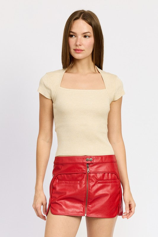 SQUARE NECKLINE TOP