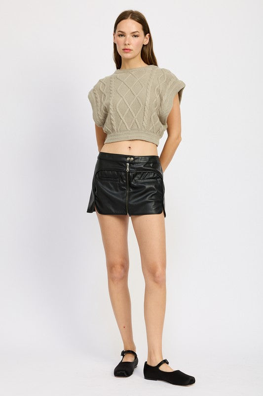 CABLE KNIT VEST TOP