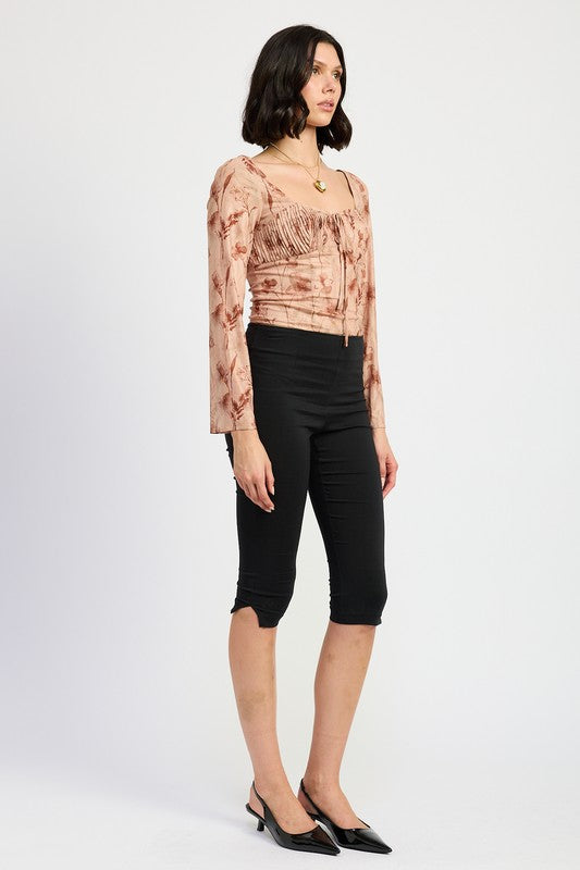 SWEETHEART SQUARE NEKC FLORAL TOP