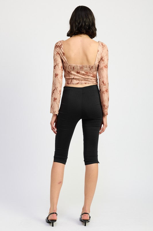 SWEETHEART SQUARE NEKC FLORAL TOP