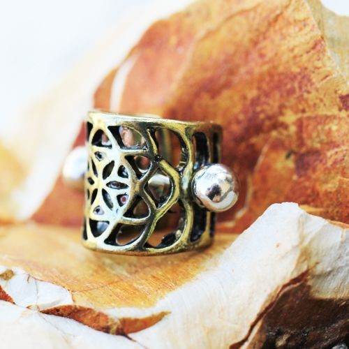 Antique Gold Flower Pentagram Cartilage Ear Cuff