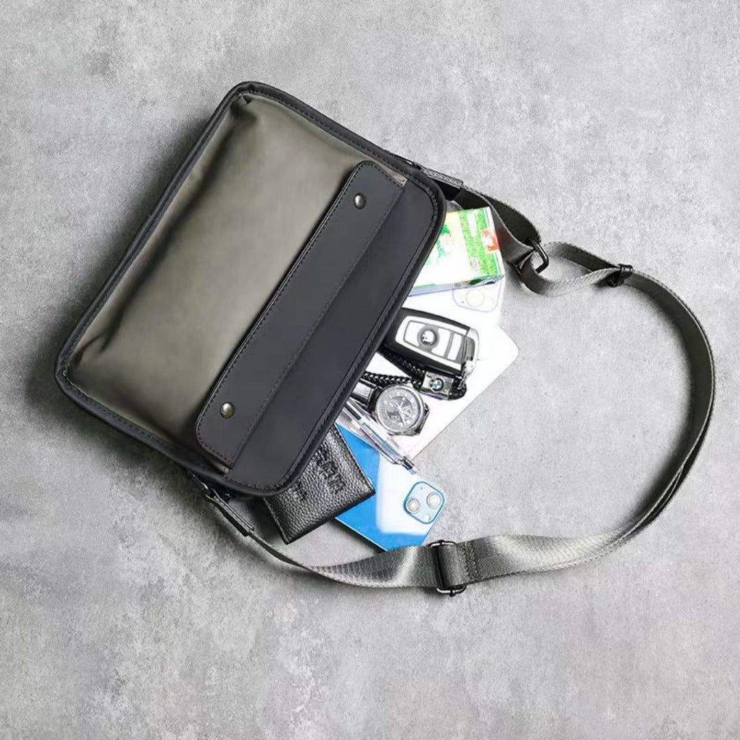 Retro fashion messenger bag, shoulder men's matte crossbody bag, stylish square bag