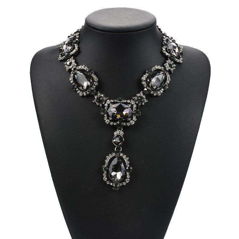 Exaggerated Jewelry Alloy Glass Crystal Clavicle Chain Temperamental Popular Inlaid Jewel Water Drop Necklace