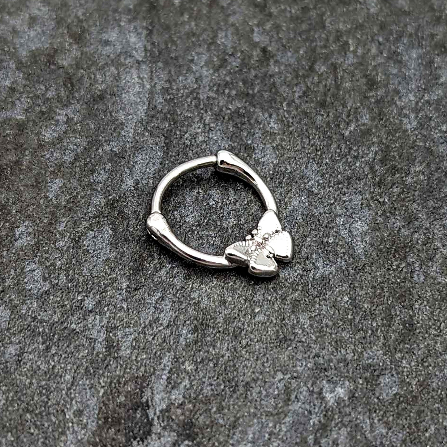 16G 5/16 Simple Textured Butterfly Cartilage Clicker