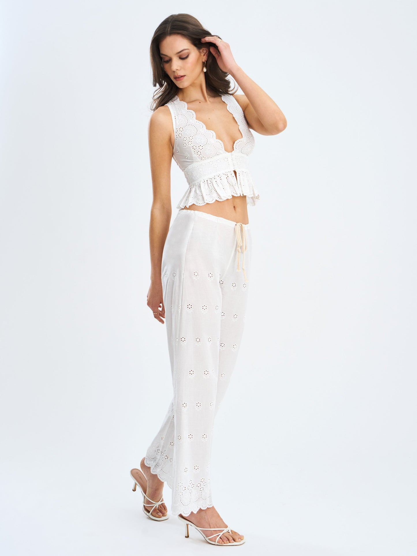 Raia White Eyelet Wave Trim Crop Vest Top