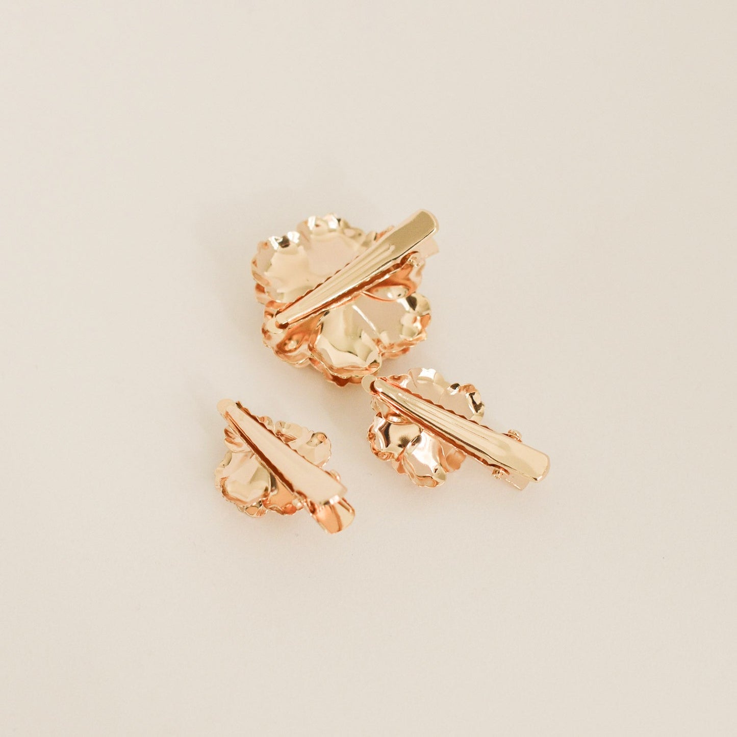 Metal Flower with Plastic Pearl Hair Clips | 3pcs | Gold