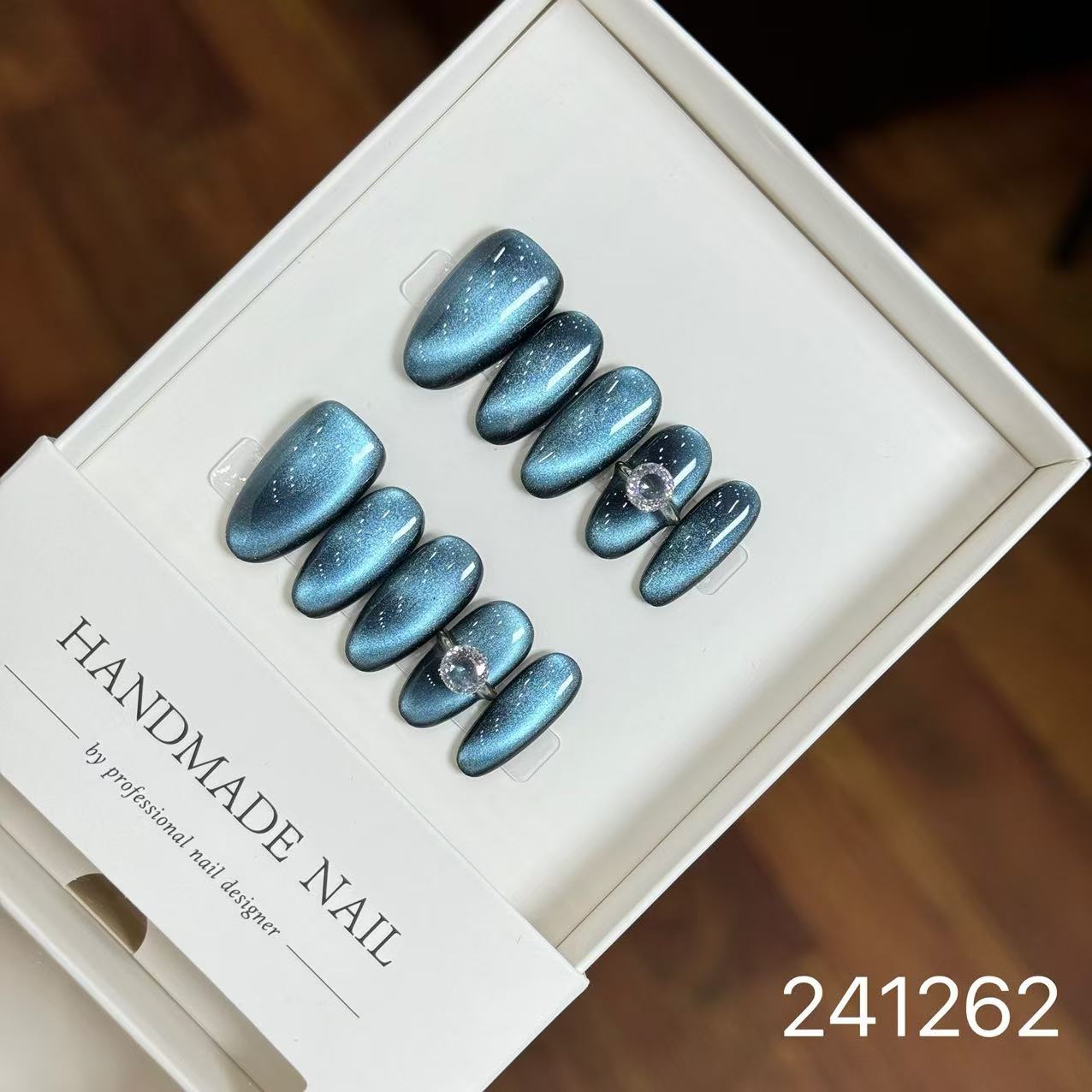 1031- Handmade press on nails fake nails removable