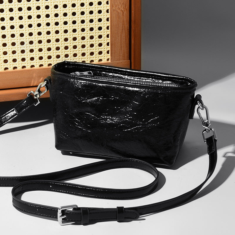 Leather Bag Simple Crack Messenger Bag Special Interest Shoulder Bag Large Capacity Bucket Bag Women