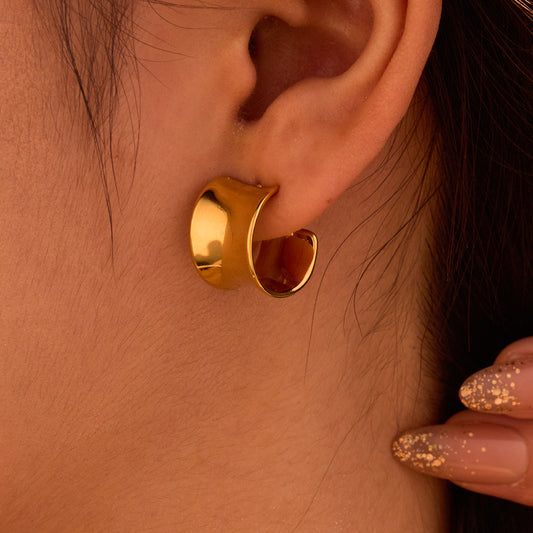 Niche Design Minimalist Wide Face Twisted C Type Irregular Asymmetric Earrings High Grade Cold Women Accessories