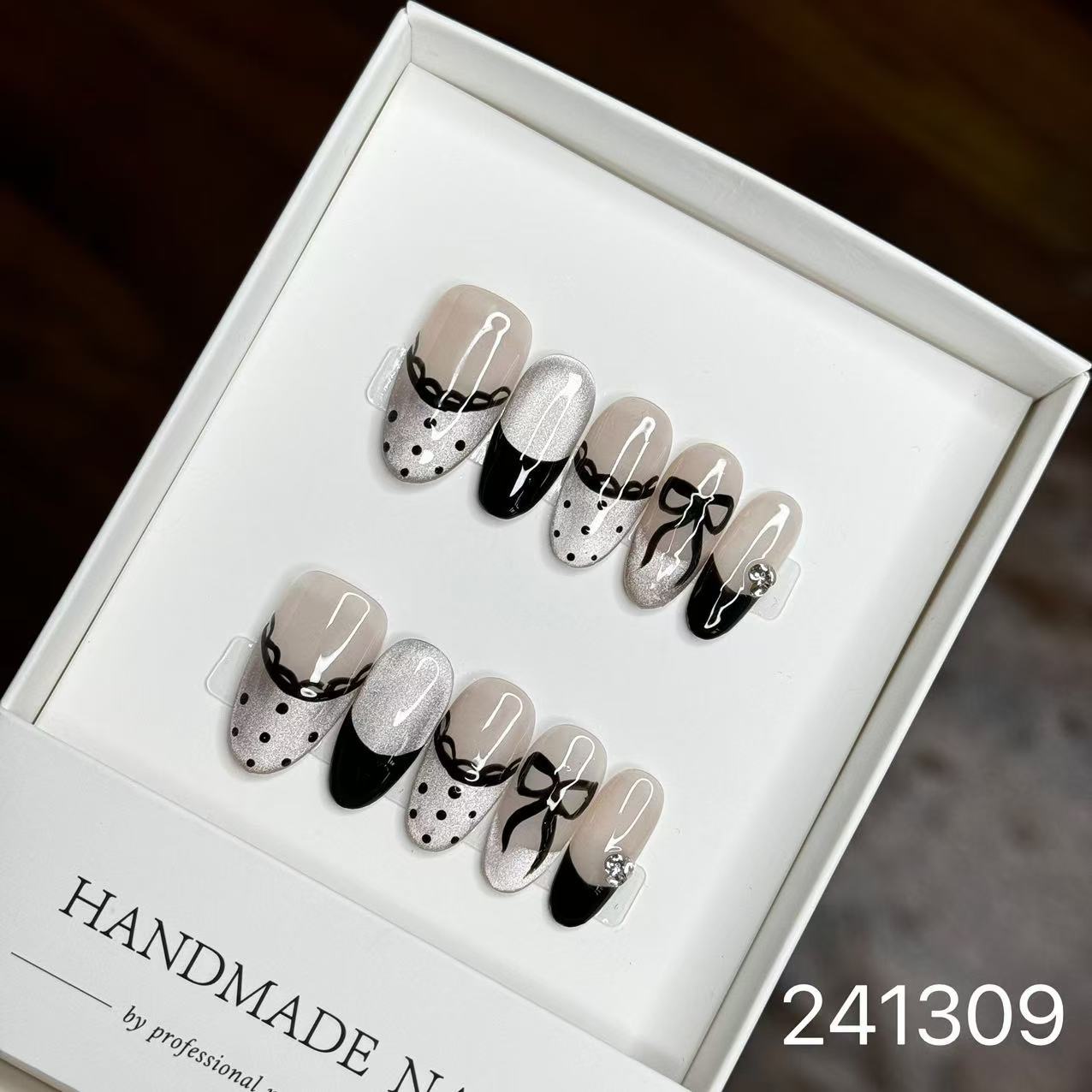 1031- Handmade press on nails fake nails removable