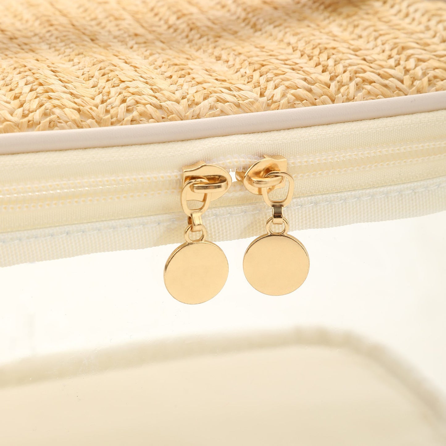 Large capacity PVC straw makeup bag for women,Portable travel toiletry bags, cosmetics portable storage bags, lightweight makeup bags,