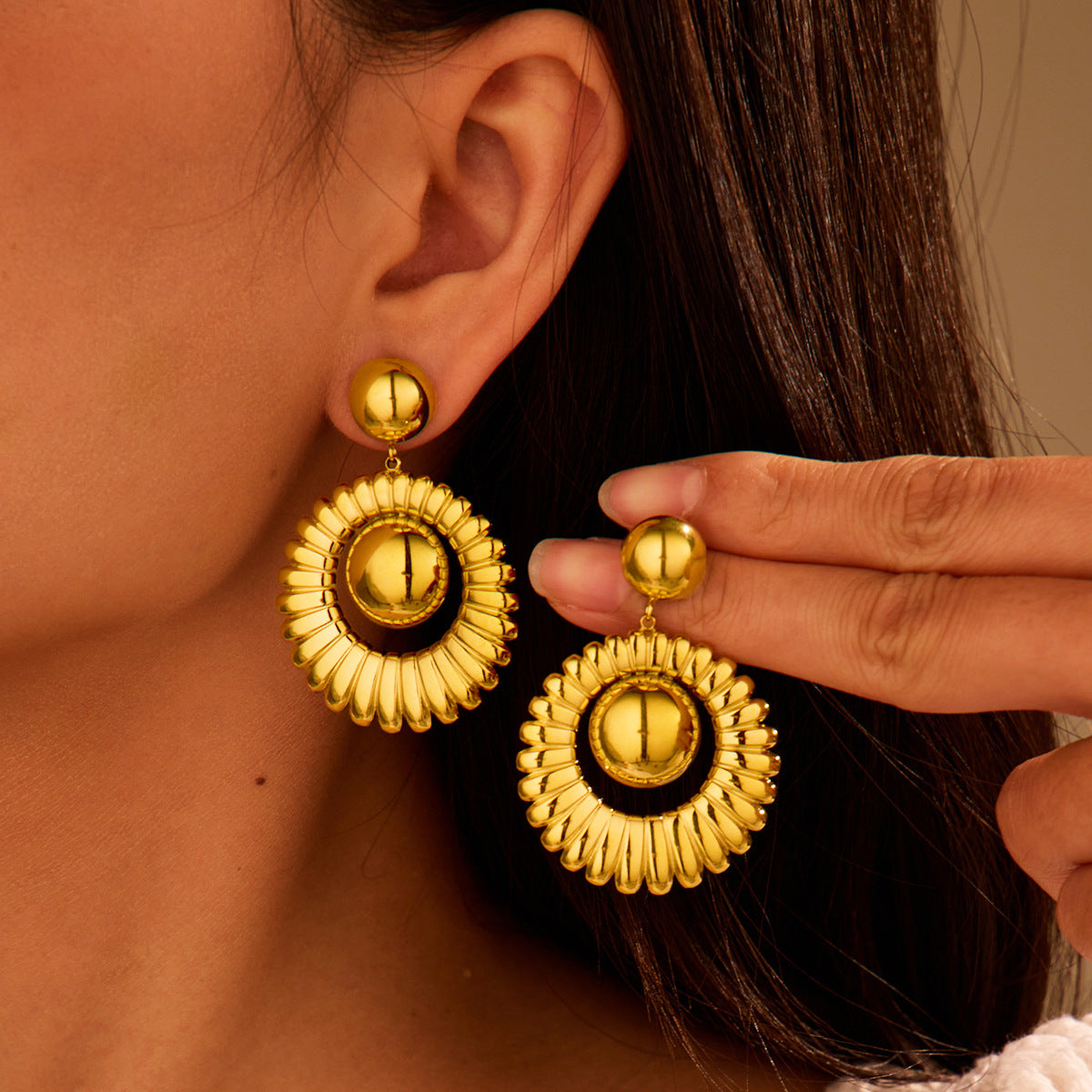 Arrival French Retro Elegant Stainless Steel Earrings Plated 18K Gold Silver Color Matching High-Grade Light Luxury Ear Rings