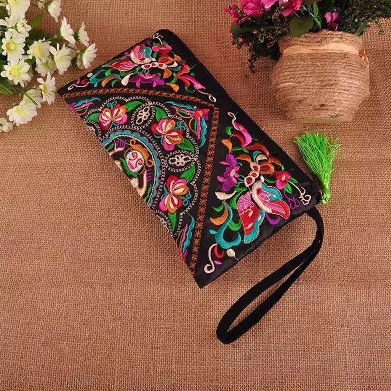Luxury Design Flowers Clutches Pouch | Fashion Women's Wallet Wrist Handbag & Lady Vintage Envelope Phone Purse (Card Holders Pocket)