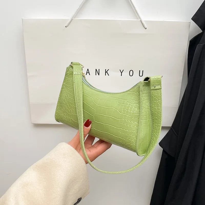 Fashion Exquisite Shoulder Bag | Retro Casual Women's Tote & Female Leather Solid Color Chain Handbag (Small Square Armpit Bag)