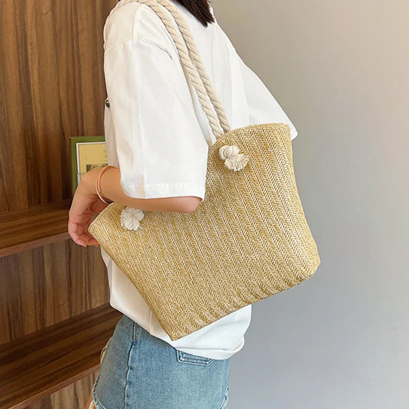 Luxury Design Women's Raffia Large Capacity Tote Handbag | Summer Beach Vacation Bohemian Shoulder Bag (Soft, Zipper Closure)