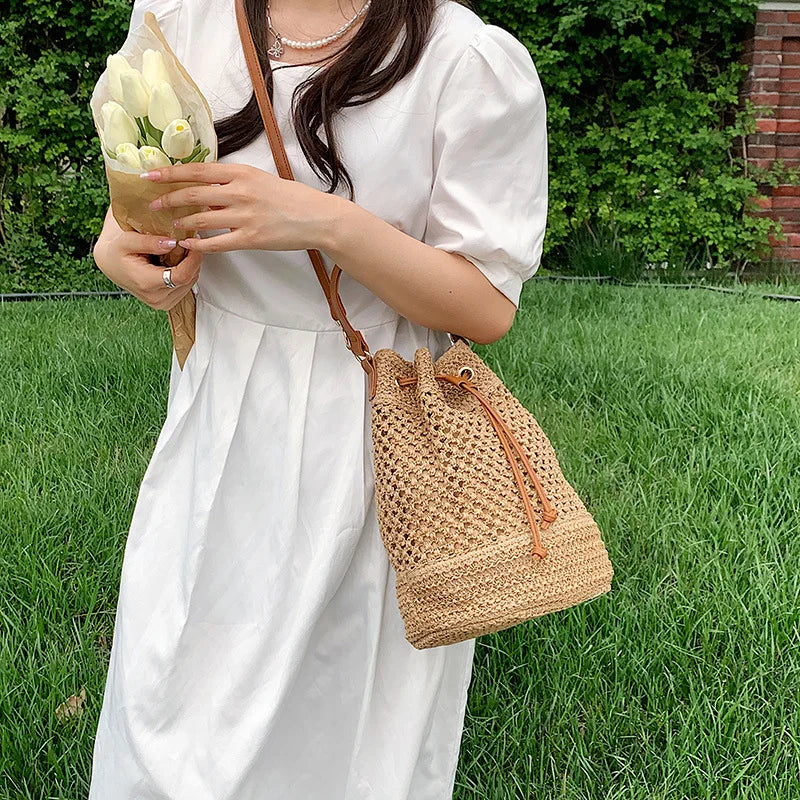 Simple Straw Bucket Bag for Women | Woven Handmade Shoulder Bag & Drawstring Crossbody Bag (Rattan Beach Bag for Girls & Travel Purse)