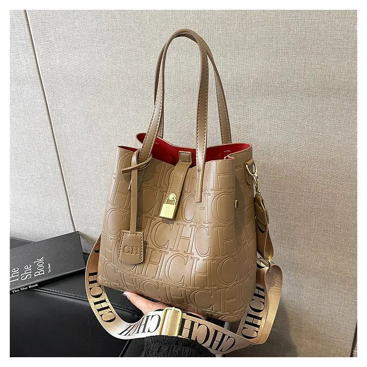 Women's New Large-Capacity Bucket Bag | Winter Fashion Letter Printing Temperament Versatile Messenger Bag