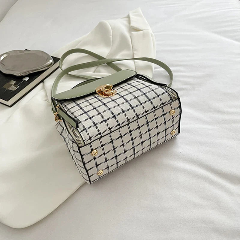 Women's Trendy Flap Shoulder Bag | PU Leather Crossbody Bag (Simple Plaid Designer Messenger Bag, Small Purse & Handbags Pouch)