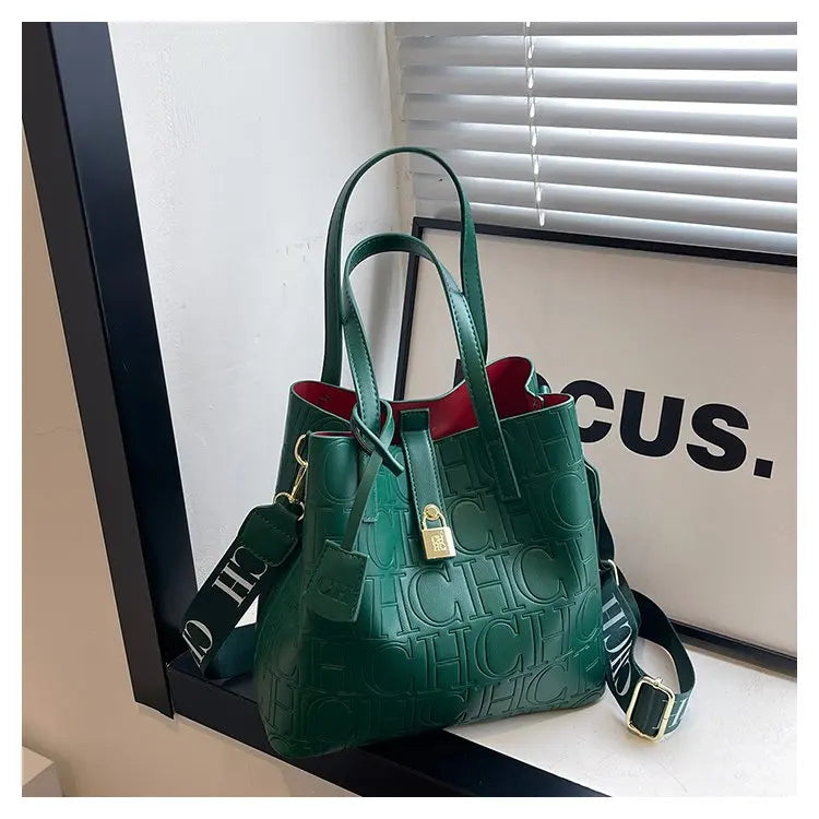 Women's New Large-Capacity Bucket Bag | Winter Fashion Letter Printing Temperament Versatile Messenger Bag