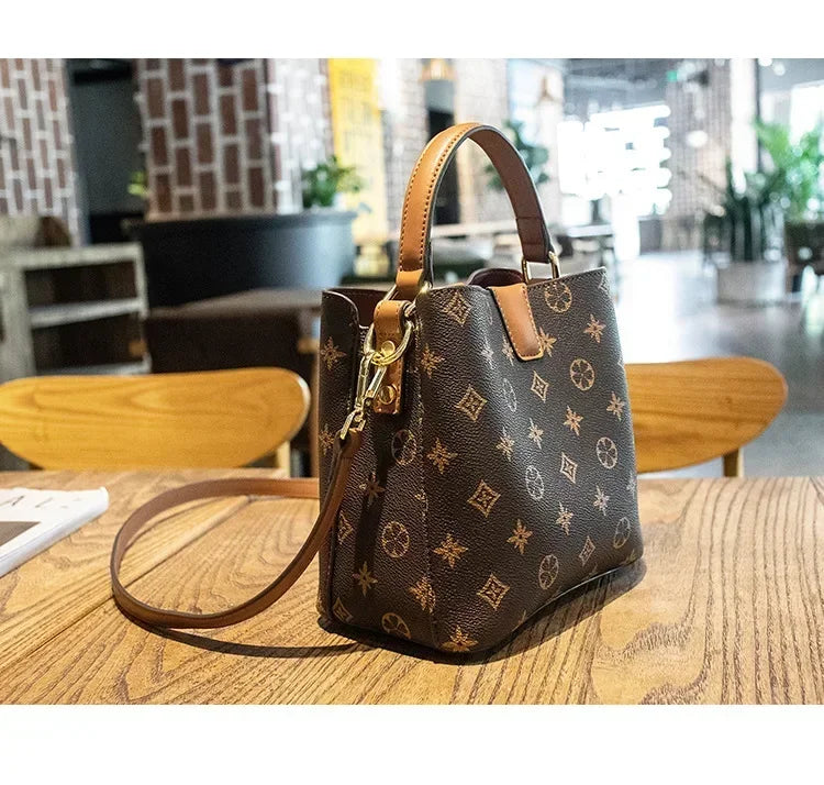 Luxury Women's Shoulder Bags | Designer Backpack & Crossbody Shoulder Purses (Handbag Women Clutch Travel Tote Bag)