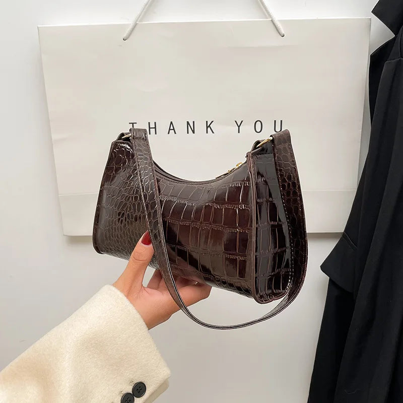 Fashion Exquisite Shoulder Bag | Retro Casual Women's Tote & Female Leather Solid Color Chain Handbag (Small Square Armpit Bag)