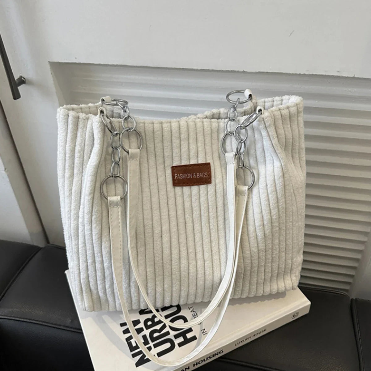 Simple Solid Color Velvet Bag | High Texture Chain Shoulder & Underarm Messenger Bag (Unisex Fashion Handbag for All Seasons)