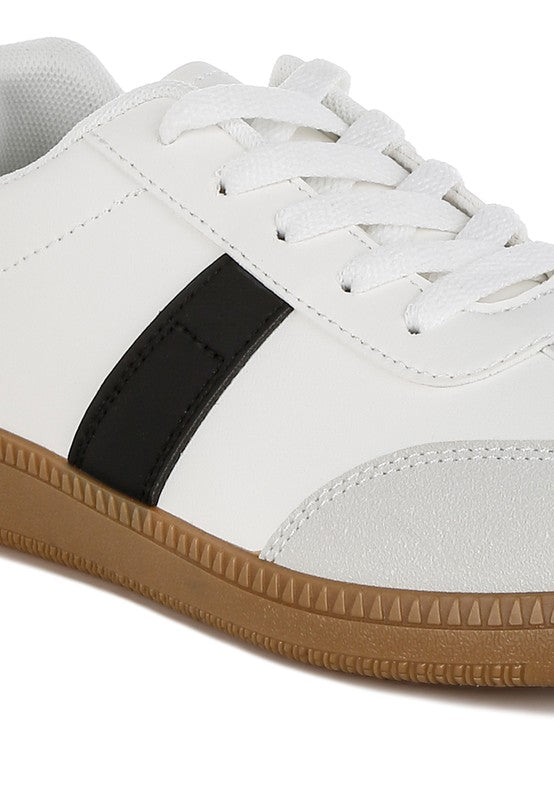 Crossover Classic Lace-Up Flatform Sneaker