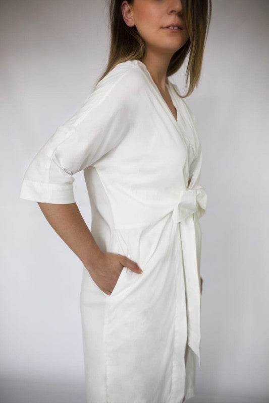 Dress jacket 3/4 sleeve ties in front with pockets