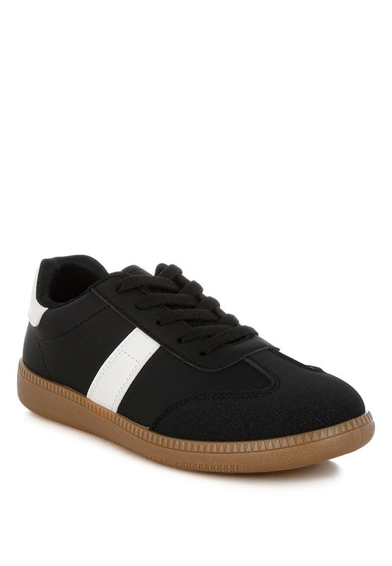 Crossover Classic Lace-Up Flatform Sneaker