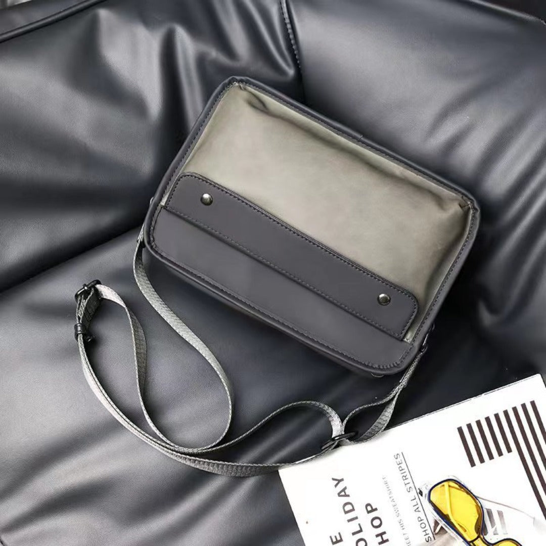 Retro fashion messenger bag, shoulder men's matte crossbody bag, stylish square bag
