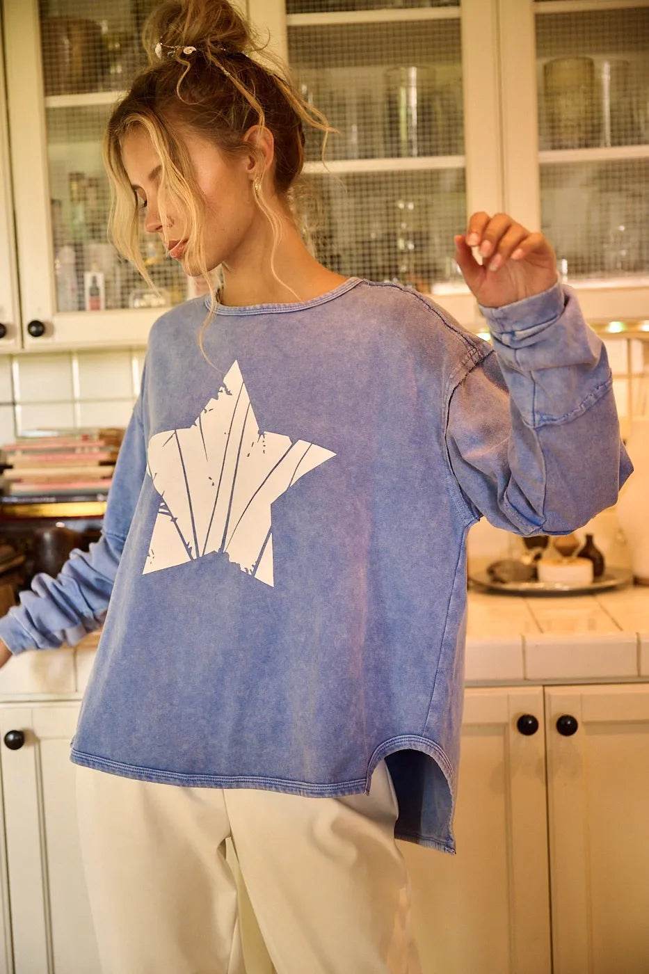 Mittoshop Star Graphic Mineral Wash Long Sleeve Top